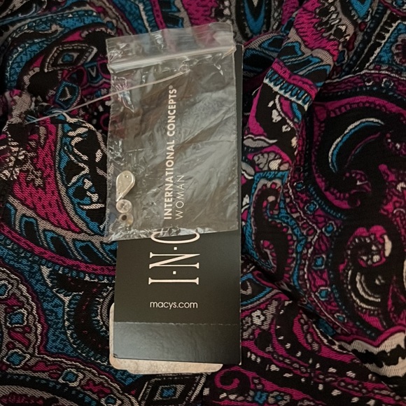 INC international Concepts Paisley Mesh Embellished Sleeveless Top 1X NWT - Picture 7 of 7